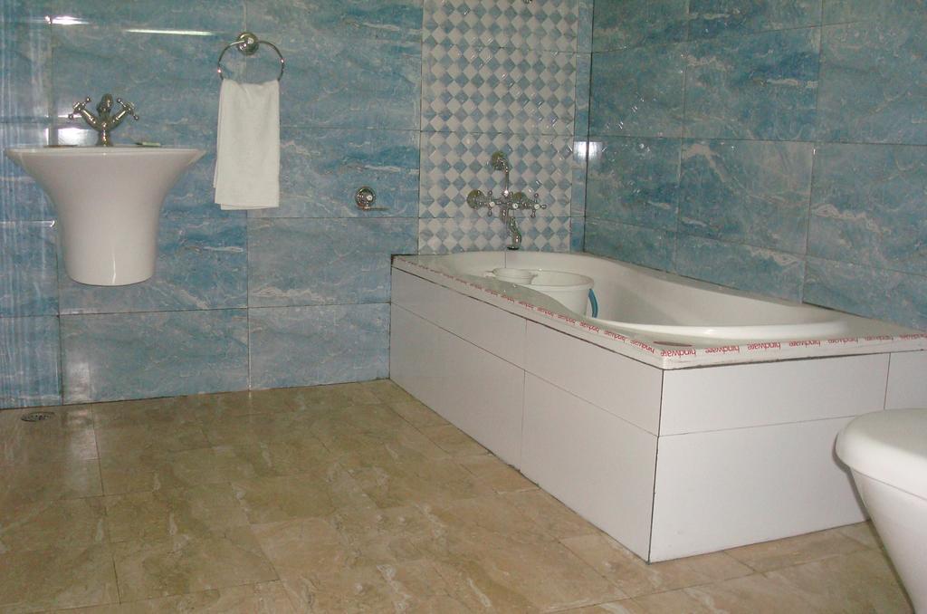 Hotel Manali Mahal Habitación foto