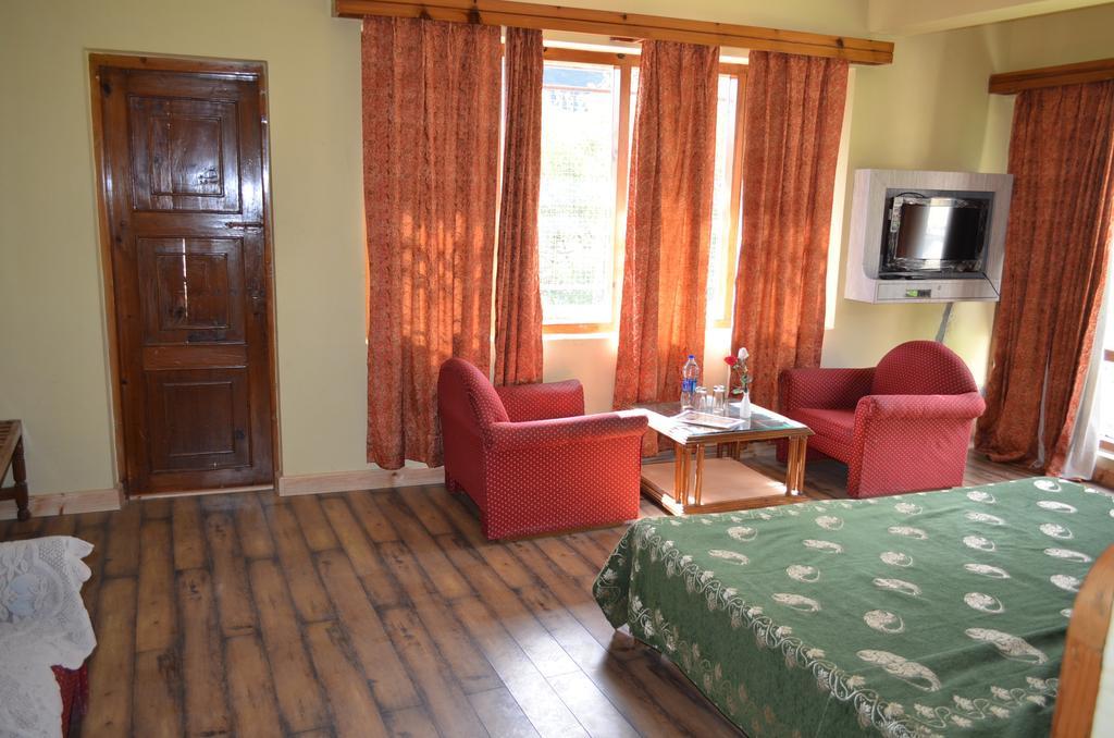Hotel Manali Mahal Habitación foto